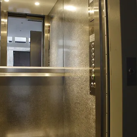 Hotel The Element 3*